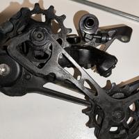 Deragliatore posteriore Xt 1x12v 8100