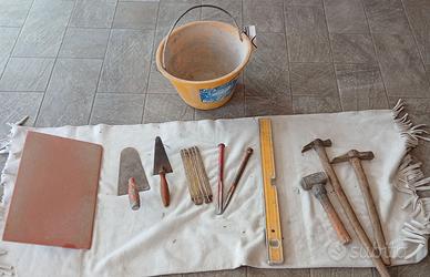 ATTREZZI DA MURATORE