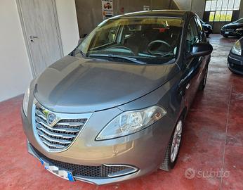 Lancia Ypsilon 1.2 69 CV 5 porte Gold