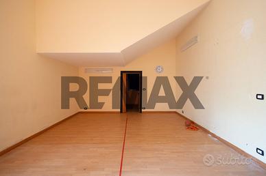 Locale Commerciale - Acireale