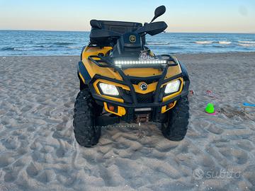 Quad Can-Am Outlander