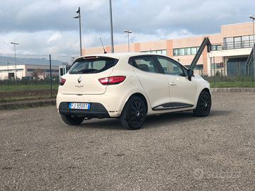 Renault clio. IMPIANTO gpl