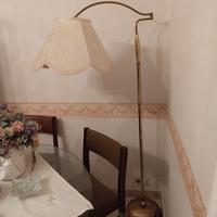 Lampada da terra in ottone