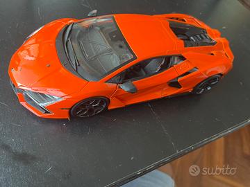 Modellino Lamborghini revuelto