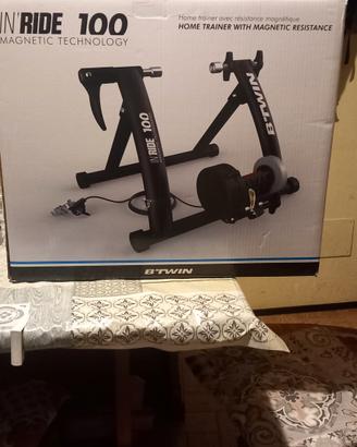 attrezzatura per allenamento ciclismo indoor 