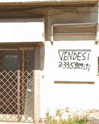 LOCALE COMMERCIALE cat. C1 BUONA ESPOSIZIONE