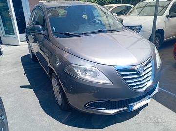 Lancia Ypsilon 1.2 69 CV 5 porte S&S Gold