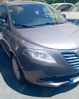 Lancia Ypsilon 1.2 69 CV 5 porte S&S Gold