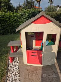 casetta Smoby con tavolo e cucina