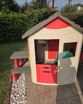 casetta Smoby con tavolo e cucina