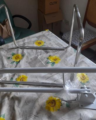 Attrezzatura accessori oggetti anziani disabili