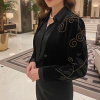 Giacca Vintage in Velluto con Ricami Oro e Perline