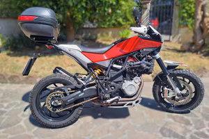 HUSQVARNA Nuda 900 .