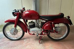 Moto d'epoca Devil rossa OCMA