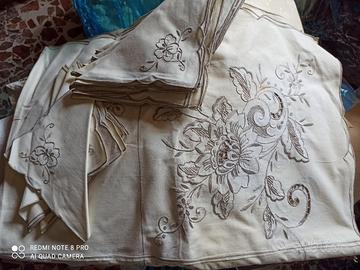 Antica tovaglia da tavolo