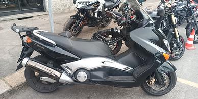 Yamaha TMAX SX