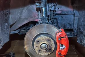 Impianto frenante completo anteriore abarth 595