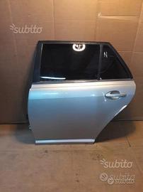 Porta posteriore SX Toyota Avensis anno 2006