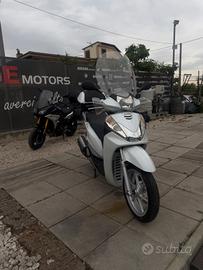 Honda SH 300 i