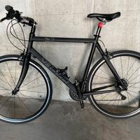 Bici da corsa ibrida leggerissima