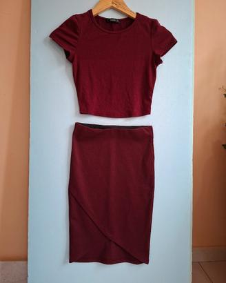 Set di due pezzi bordeaux 