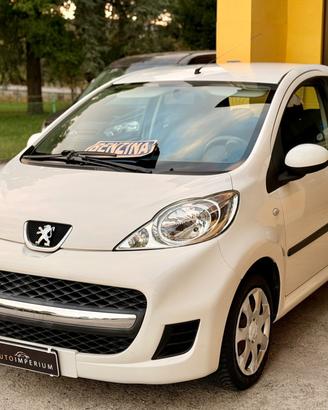 Peugeot 107 1.0 68CV 3p. Sweet Years 2Tronic