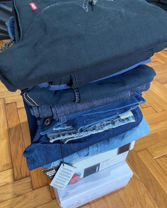 lotto pantaloni e scarpe