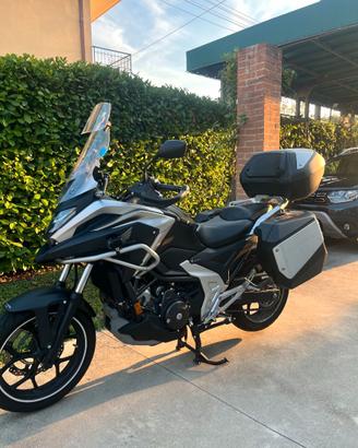 Honda NC750X Travel edition