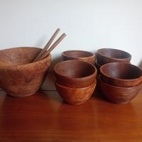 Insalatiere e coppe in legno