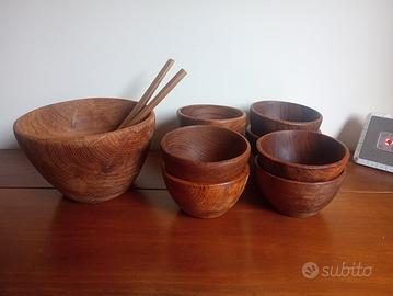 Insalatiere e coppe in legno