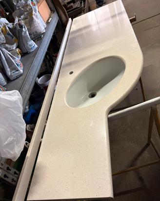 Piano piu lavabo sottopiano