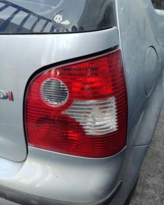 Fanale posteriore destro VOLKSWAGEN POLO del 2003