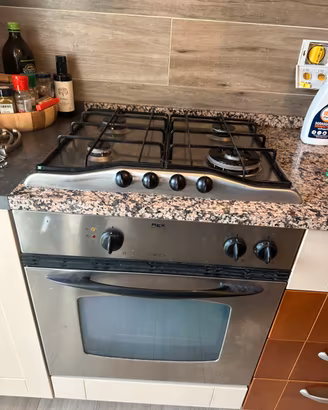 Forno, piano cottura e lavandino