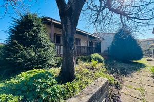 Castagneto : soluzione indipendente con giardino