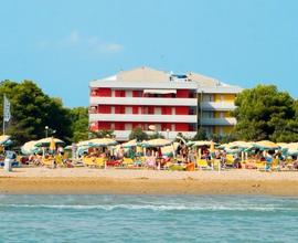 Bibione Lido dei Pini trilocale frontemare