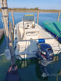 Capelli Cap 16 con motore 40 hp