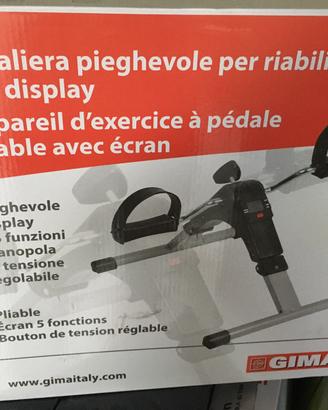 Pedaliera pieghevole per riabilitazione condisplay