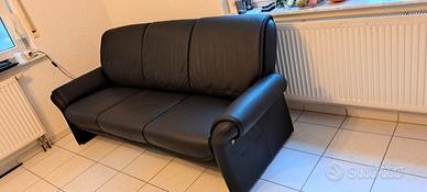 Divano in pelle nero 