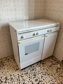 Mobile fornello gas e forno