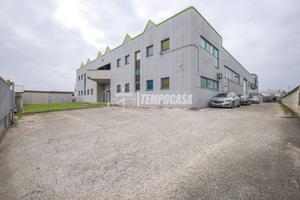 Capannone a Civitanova Marche 1 locali