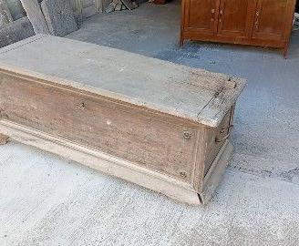 Cassapanca antica