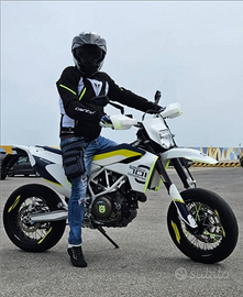Husqvarna 701 Supermoto
