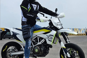 Husqvarna 701 Supermoto