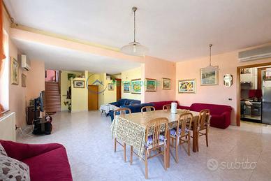 San Gavino M.le - Villa quattro lati liberi