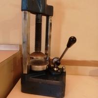 Pressa idraulica odontotecnico