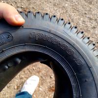 vendi due ruote. piccole. 1 grande usate.  p