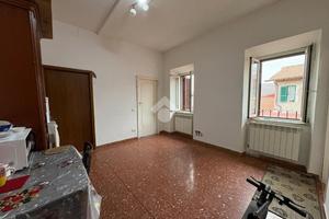 2 LOCALI A MONTE COMPATRI