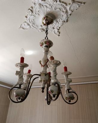 lampadario stile Capodimonte