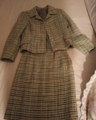 Tailleur stile Chanel