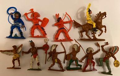 vecchi soldatini indiani in  plastica marcati